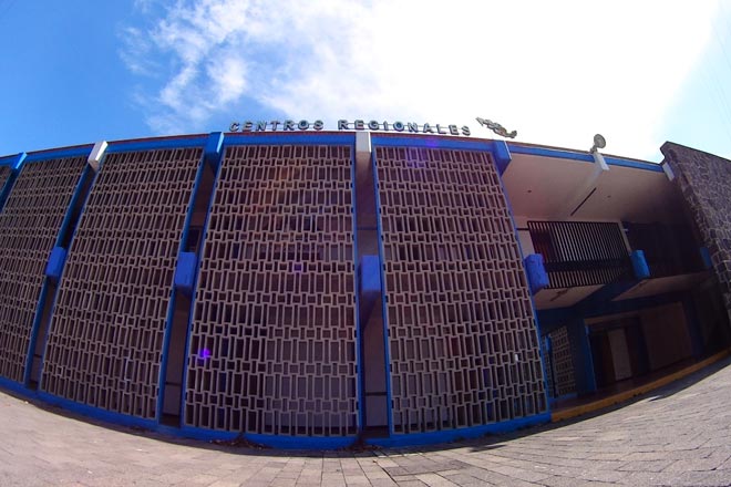 A los Estudiantes de Propedéutico y Preparatoria
